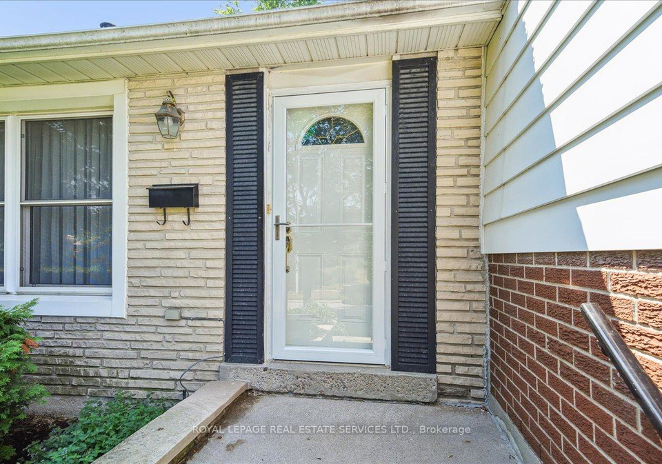 54-temple-bar-crescent-scarborough-ontario-e12428103