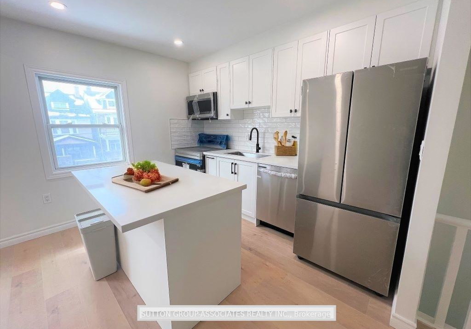 499-pape-avenue-toronto-ontario-e12428345