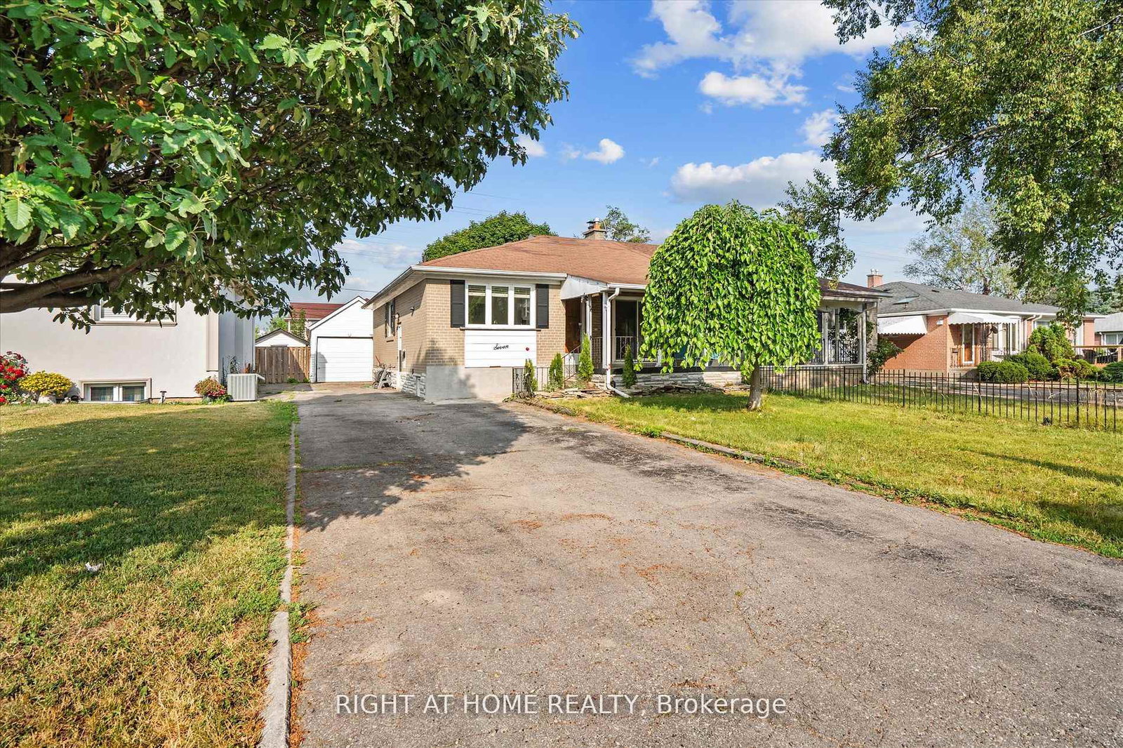 7-tulloch-drive-ajax-ontario-e12428420