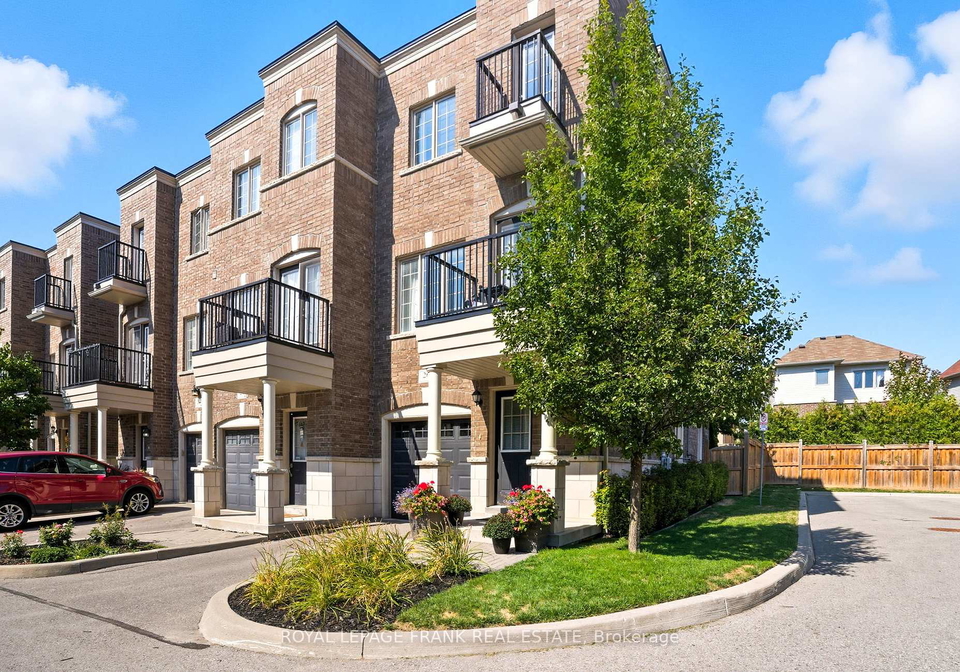 26-ferris-square-clarington-ontario-e12428809