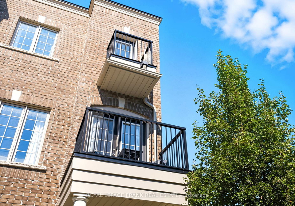 26-ferris-square-clarington-ontario-e12428809