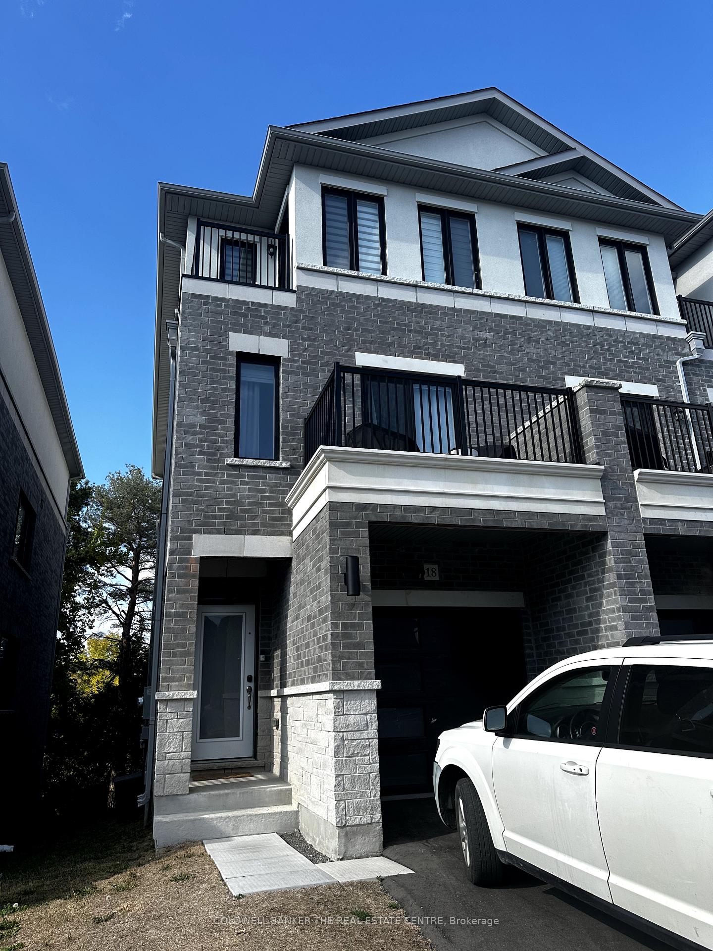 18-gerry-henry-lane-clarington-ontario-e12429680