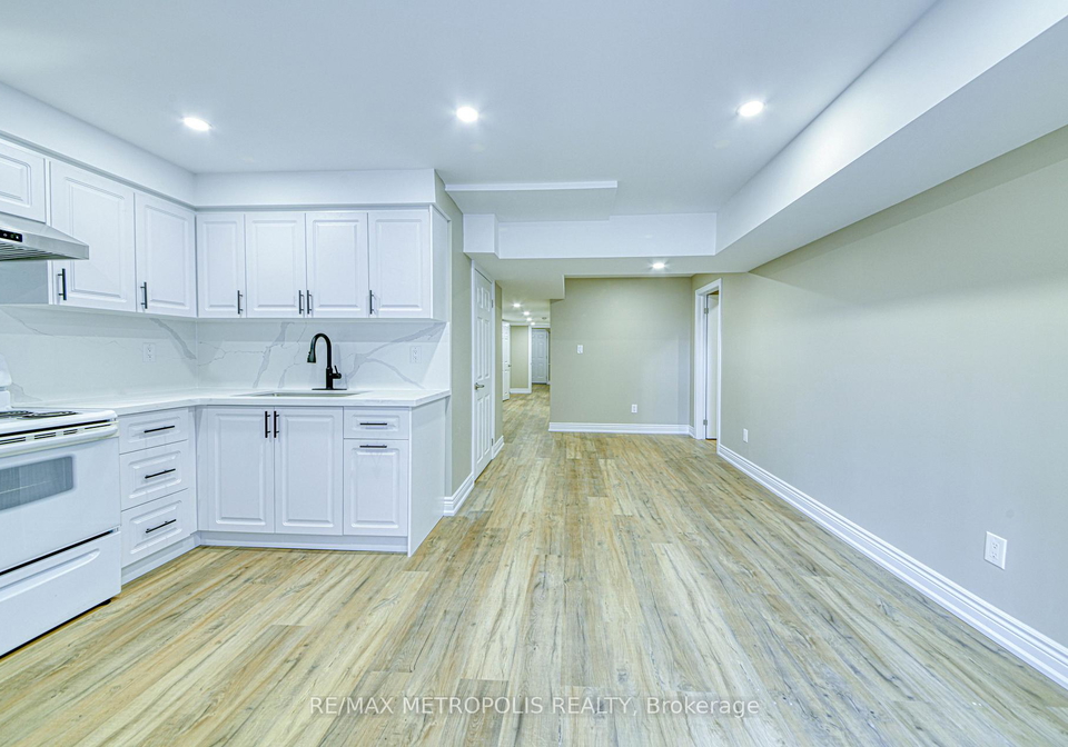 1201-chateau-court-pickering-ontario-e12430018