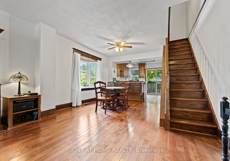 2062-gerrard-street-e-toronto-ontario-e12430499