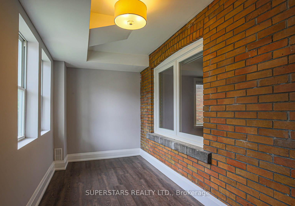 235-victor-avenue-toronto-ontario-e12430599