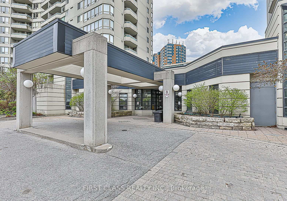 160-alton-towers-circle-scarborough-ontario-e12432078