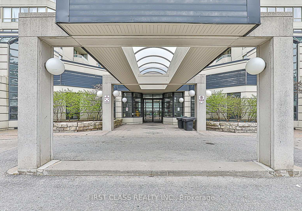 160-alton-towers-circle-scarborough-ontario-e12432078