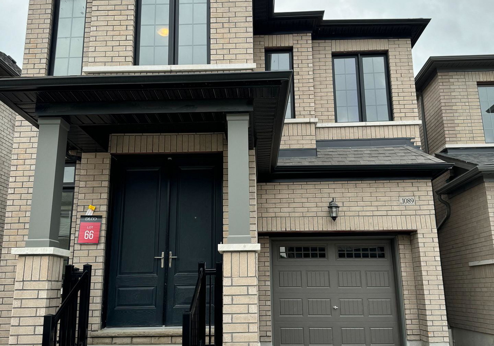 1089-pisces-trail-pickering-ontario-e12432711