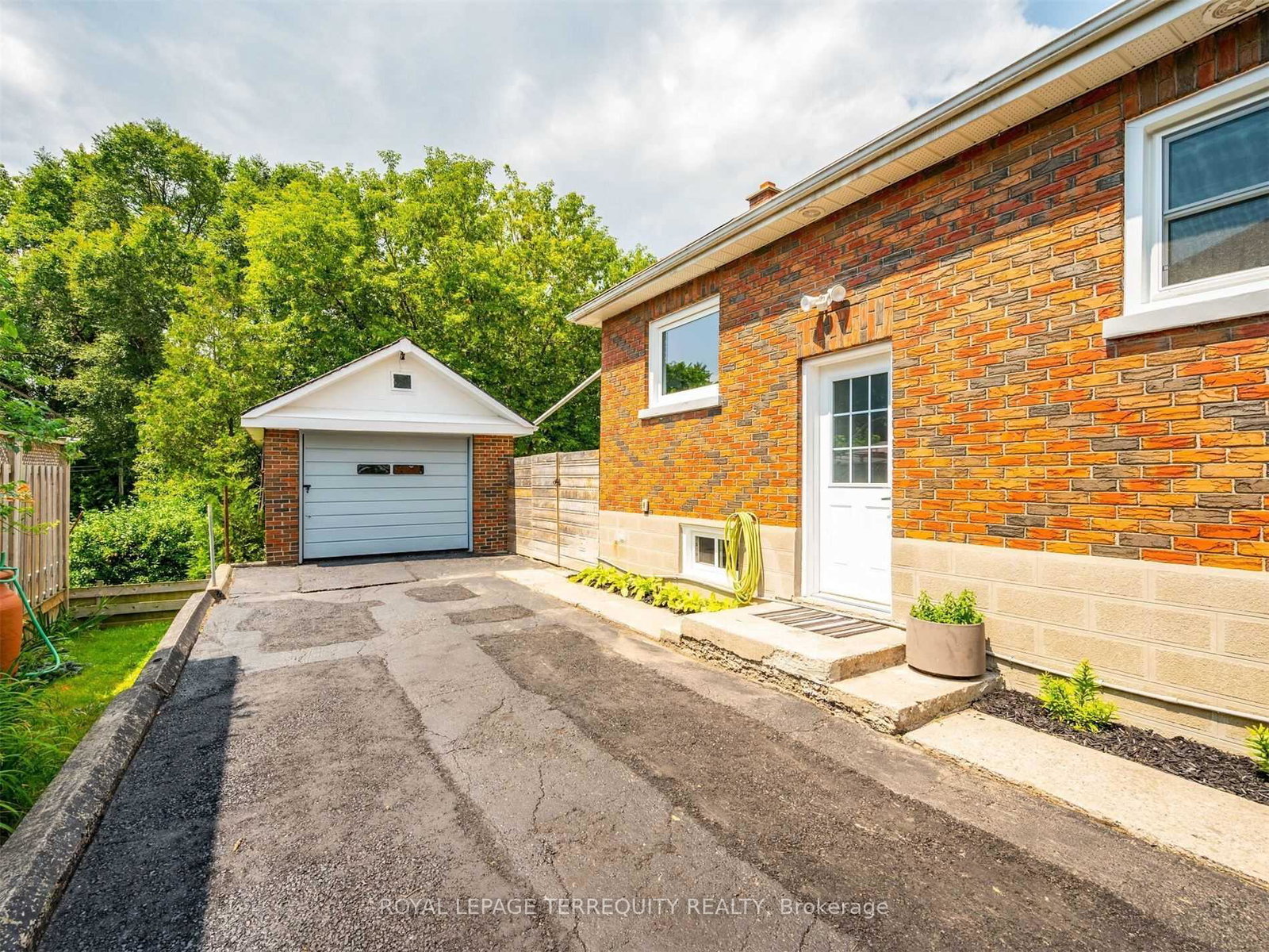 822-douglas-street-oshawa-ontario-e12432851