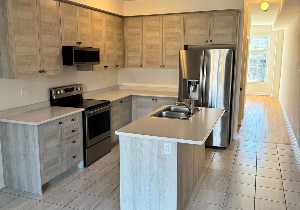 915-crowsnet-hollow-s-pickering-ontario-e12433271