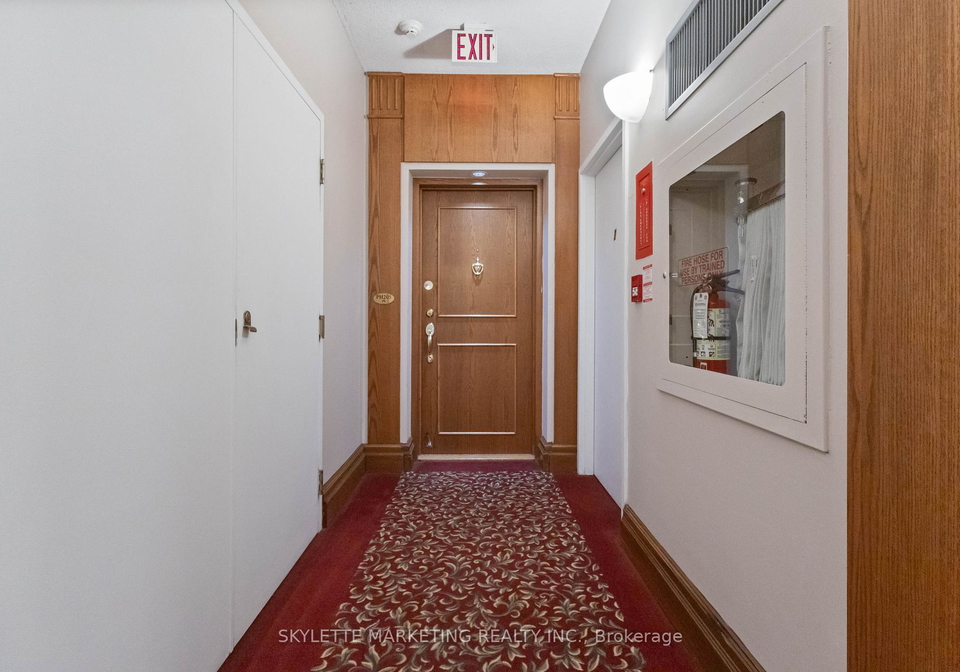 18-lee-centre-drive-scarborough-ontario-e12433630