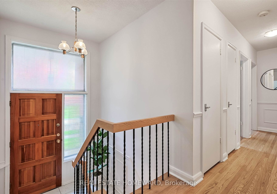 8-burnview-crescent-scarborough-ontario-e12434236