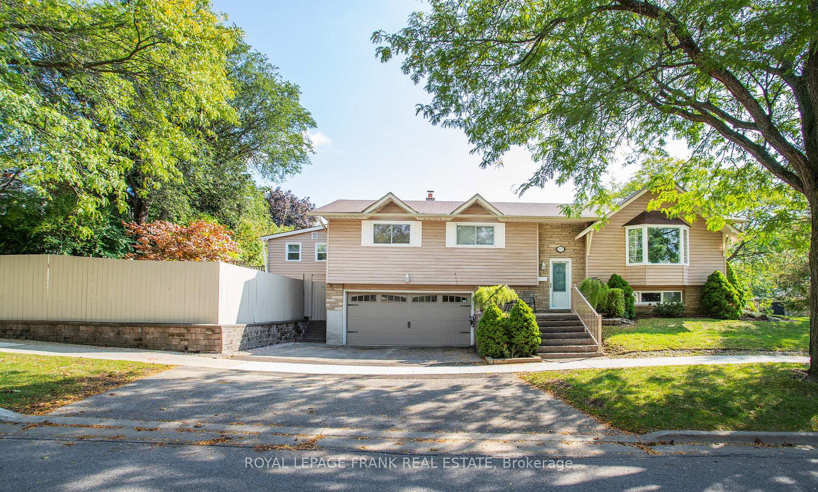655-bermuda-avenue-oshawa-ontario-e12434352