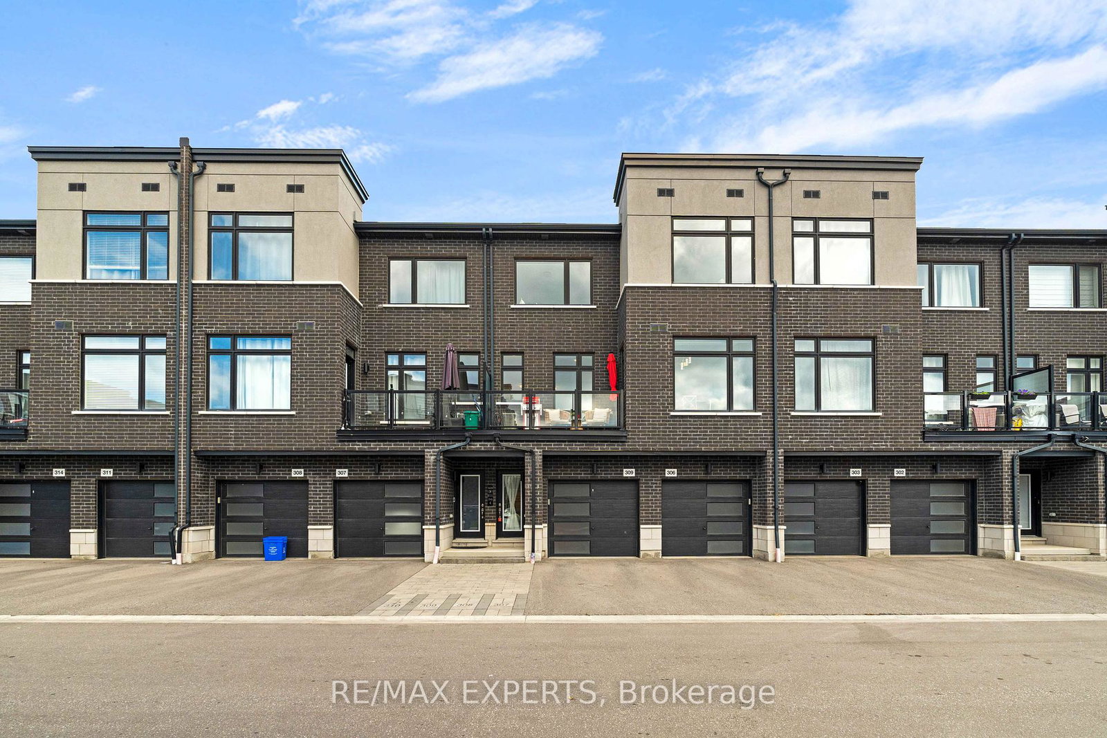 2550-castlegate-crossing-w-pickering-ontario-e12434739