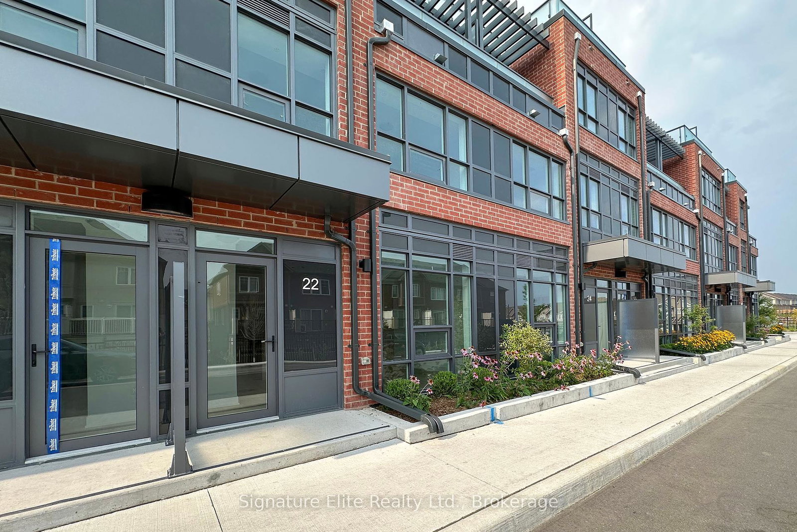 22-alpine-symphony-path-oshawa-ontario-e12435127