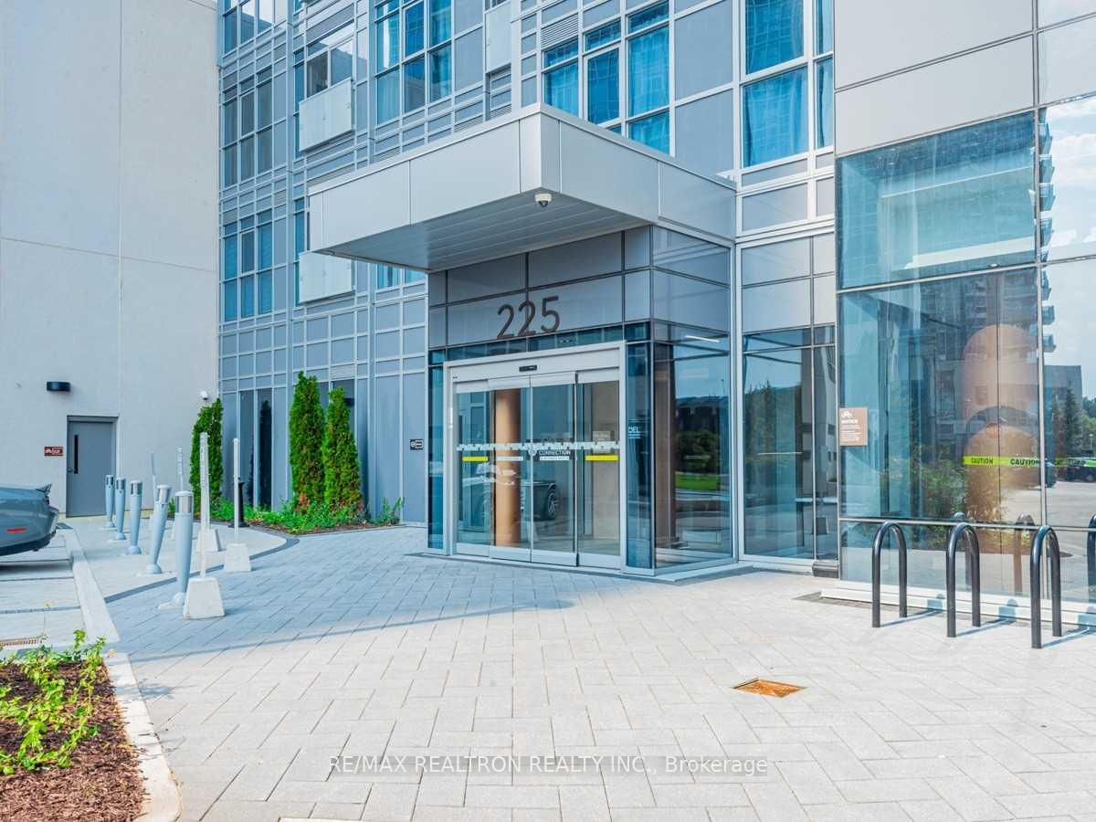 225-village-green-square-scarborough-ontario-e12435228