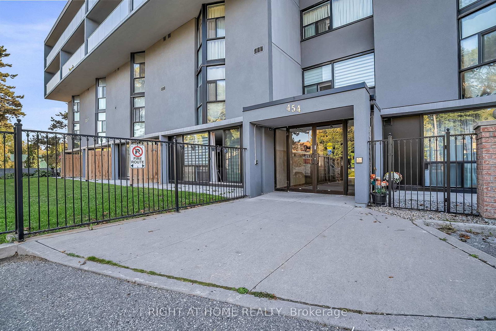454-centre-street-s-oshawa-ontario-e12435904