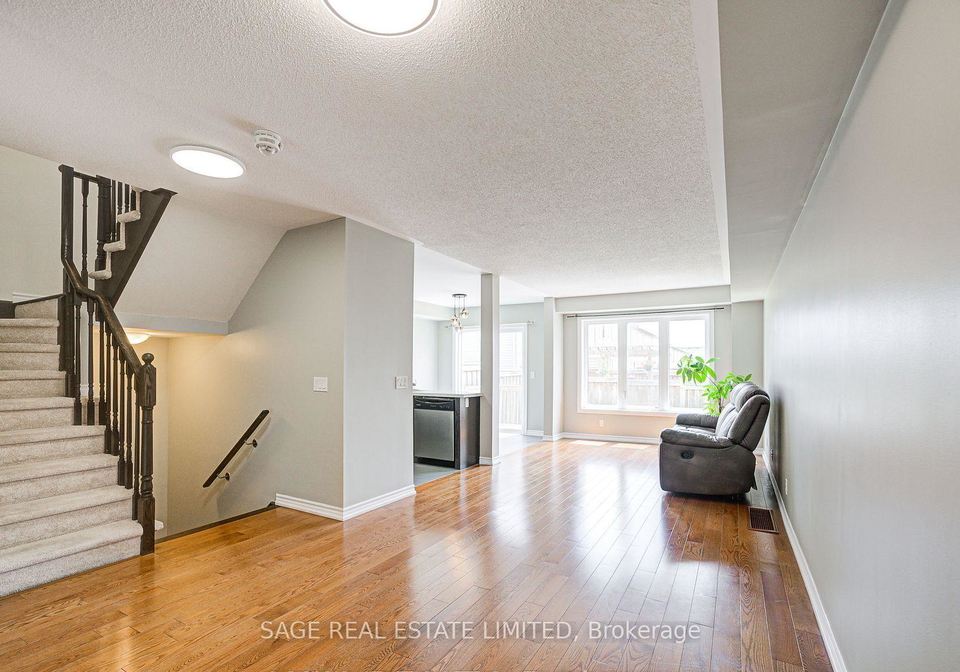 101-nearco-gate-oshawa-ontario-e12436079