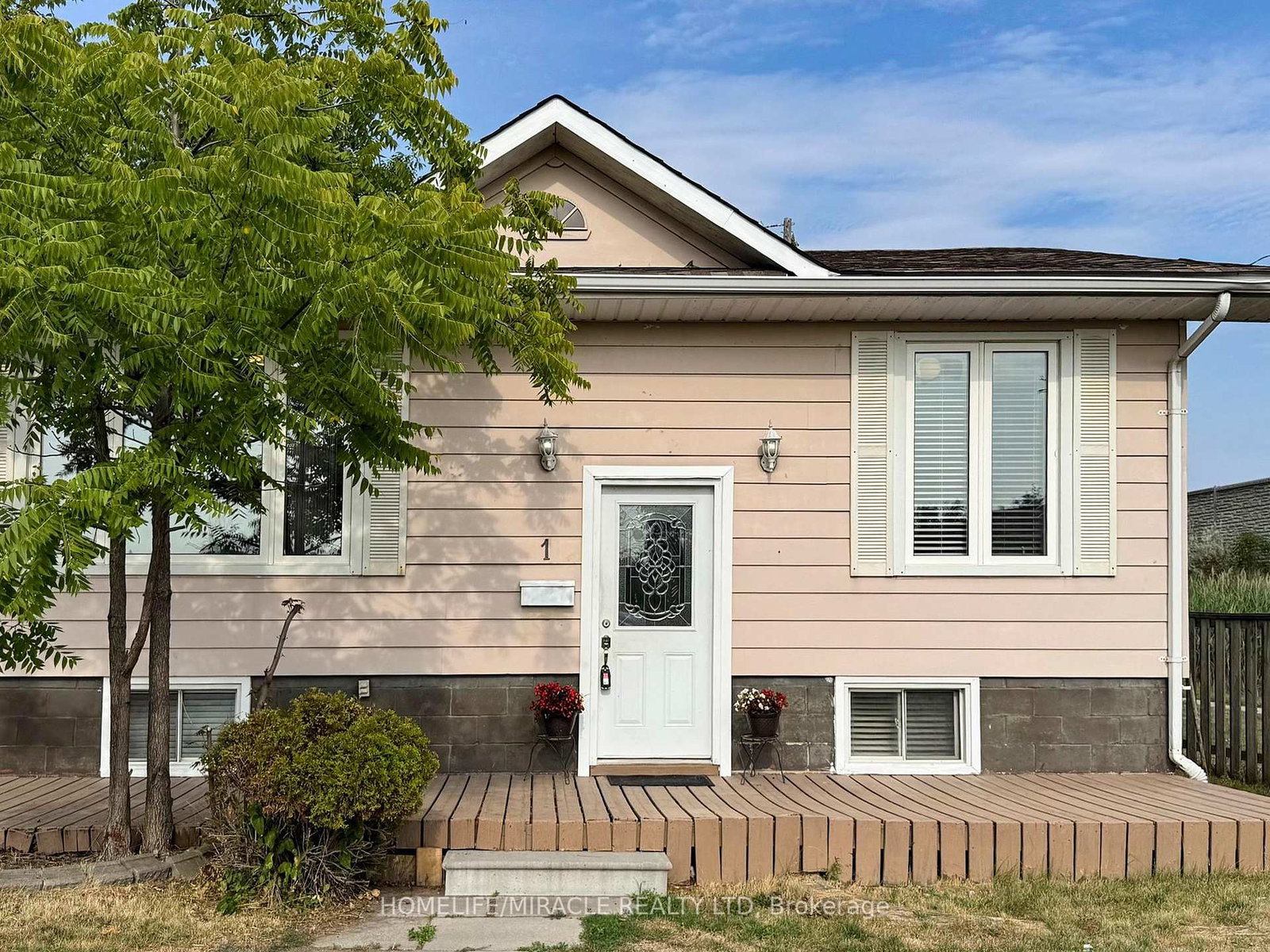 1-tudor-avenue-ajax-ontario-e12436526
