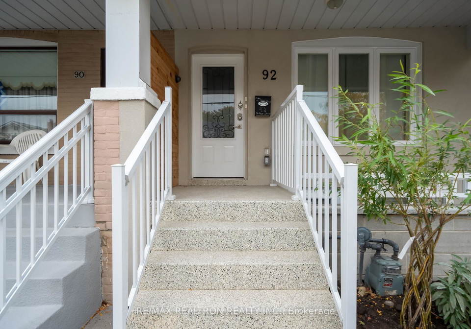 92-donlands-avenue-east-york-ontario-e12438057