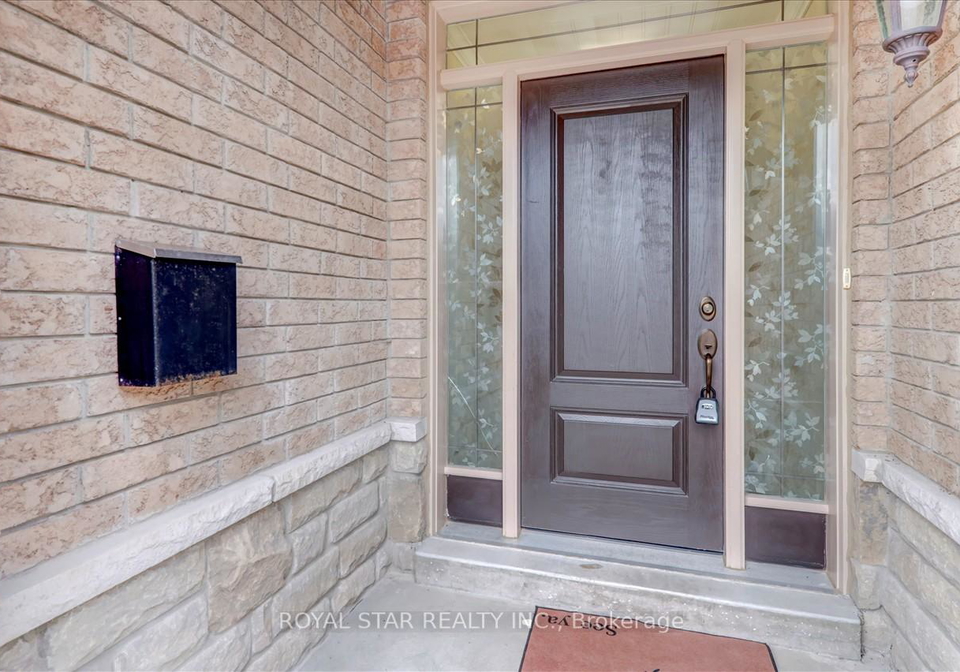 1881-pine-grove-avenue-pickering-ontario-e12438166