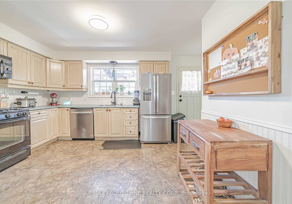 120-northview-avenue-whitby-ontario-e12438436