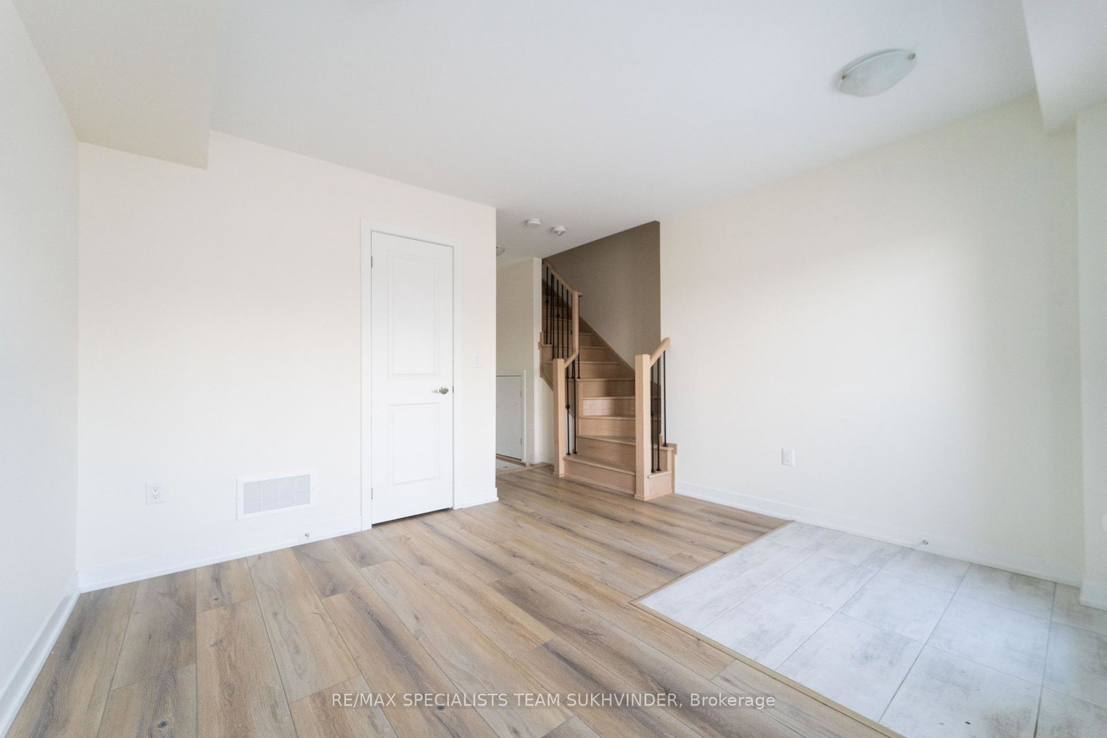 1695-dersan-street-pickering-ontario-e12438665