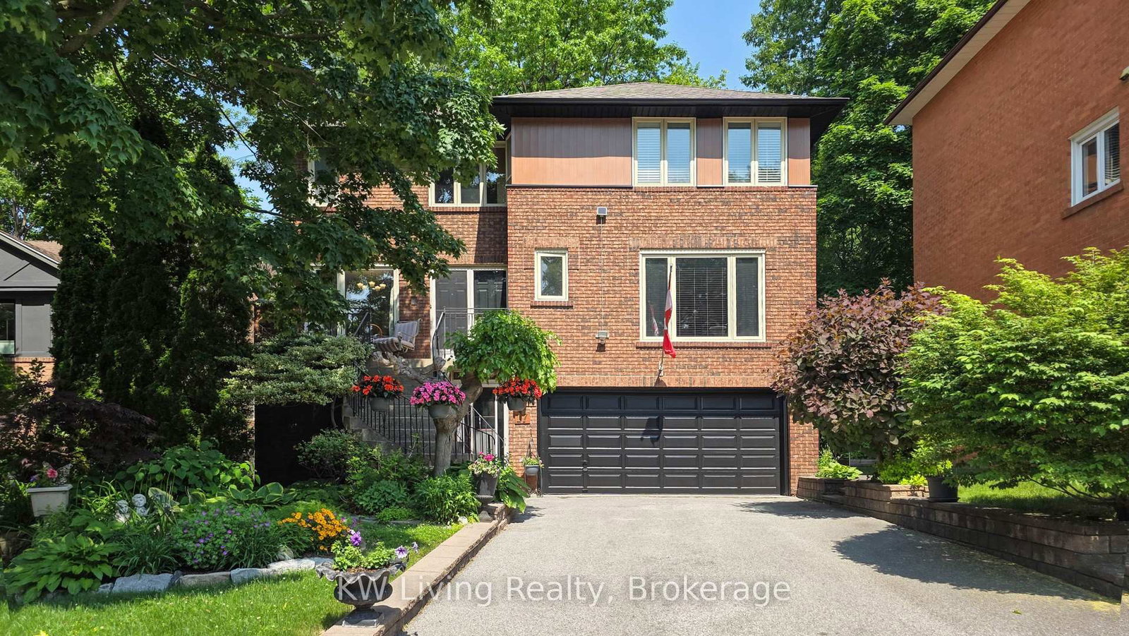 17-woodvale-crescent-east-york-ontario-e12438684