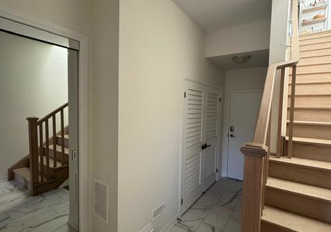 1034-reflection-place-pickering-ontario-e12438724