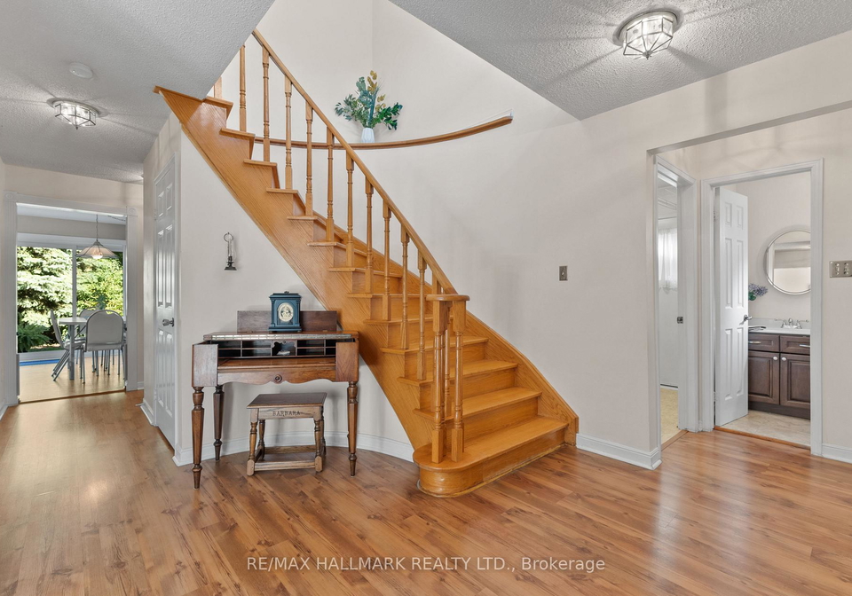 15-emcarr-drive-scarborough-ontario-e12439297