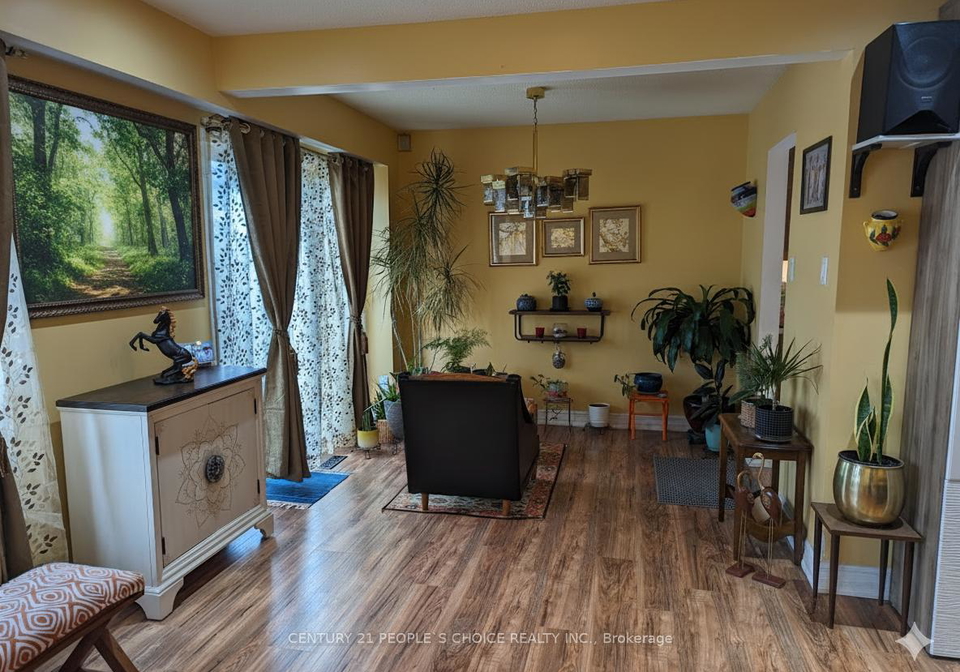 128-greenwich-square-scarborough-ontario-e12439429