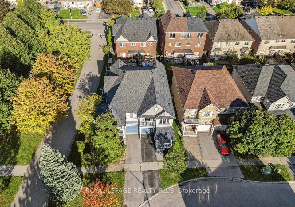 28-aldonschool-court-ajax-ontario-e12439606