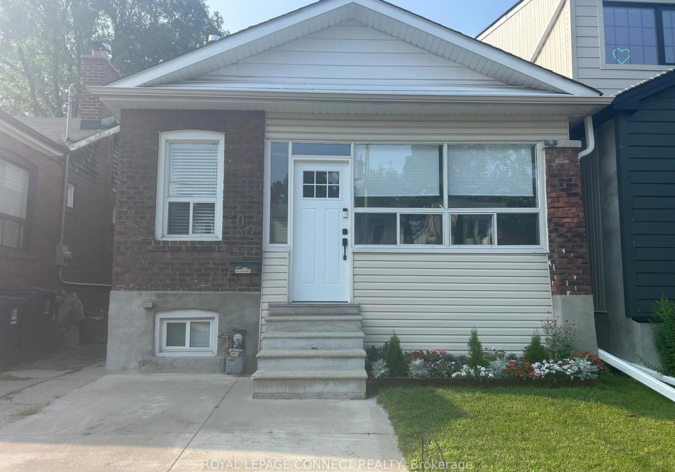 302-springdale-boulevard-east-york-ontario-e12440071