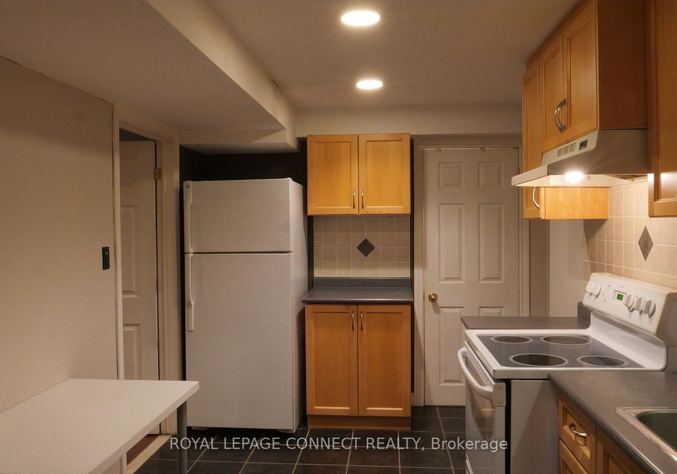 302-springdale-boulevard-east-york-ontario-e12440071