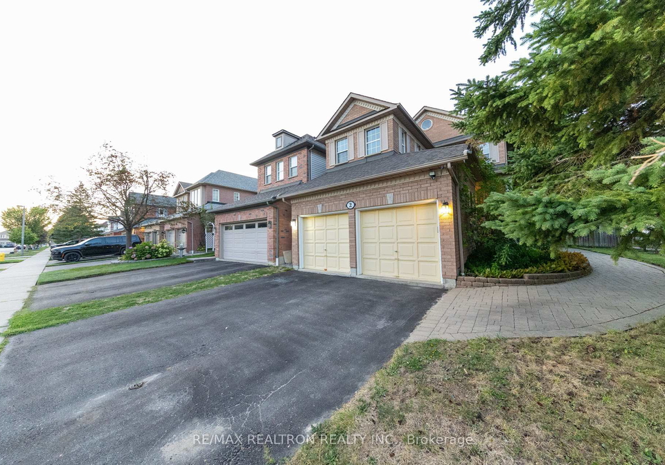 2-randolph-avenue-whitby-ontario-e12440098