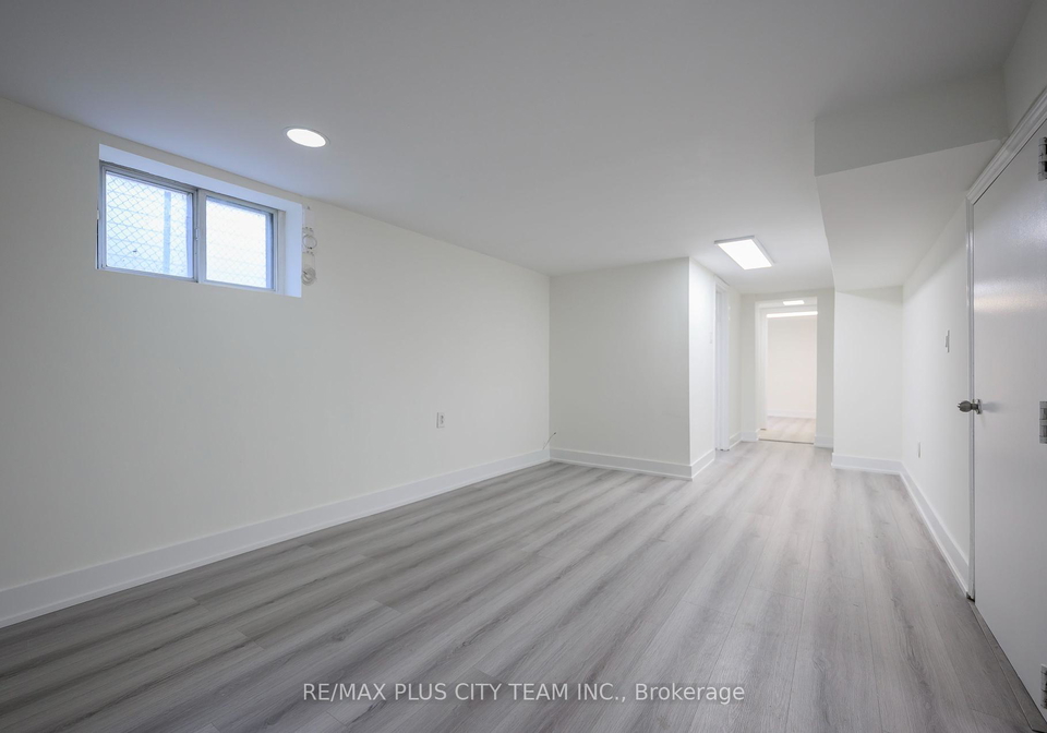 5-ripon-road-east-york-ontario-e12440157