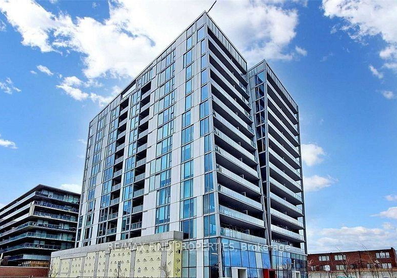 25-baseball-place-toronto-ontario-e12440655