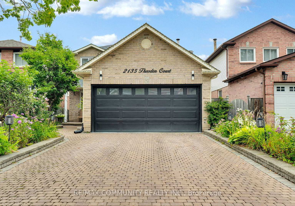 2135-theoden-court-pickering-ontario-e12441005