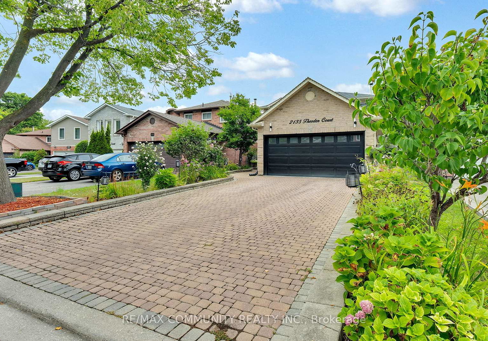 2135-theoden-court-pickering-ontario-e12441005