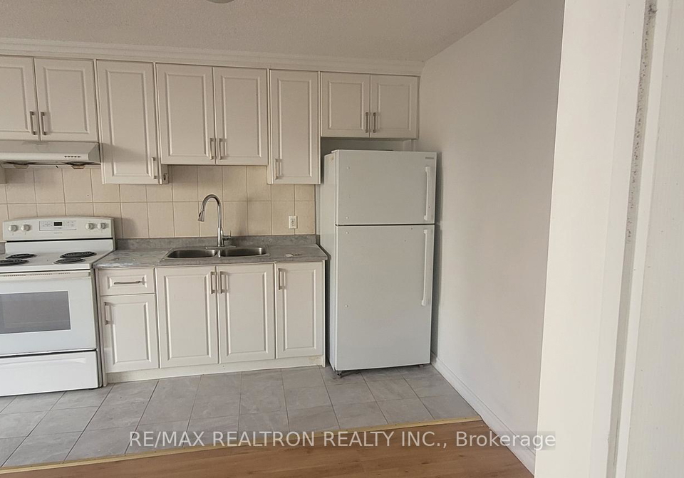 28-greenleaf-terrace-ground-floor-scarborough-ontario-e12441270