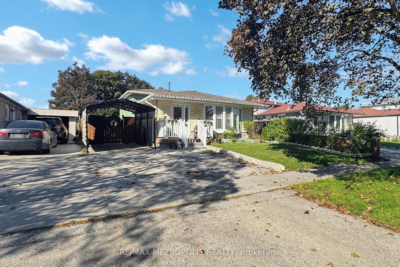 18-hutcherson-square-scarborough-ontario-e12442740