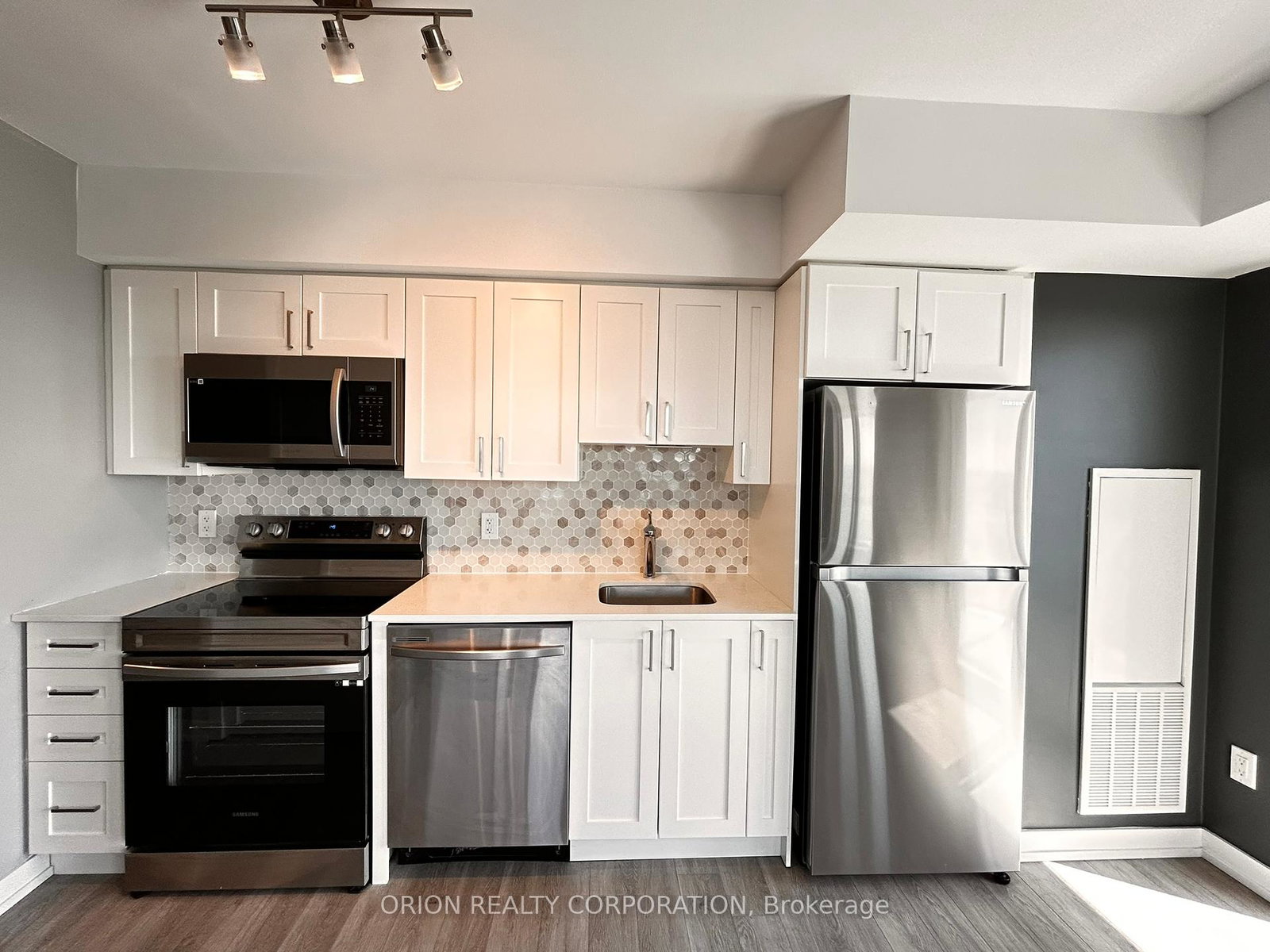 1480-bayly-street-pickering-ontario-e12444304
