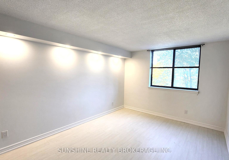 25-bamburgh-circle-scarborough-ontario-e12444826