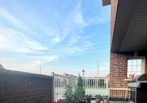 19-edison-way-whitby-ontario-e12445713