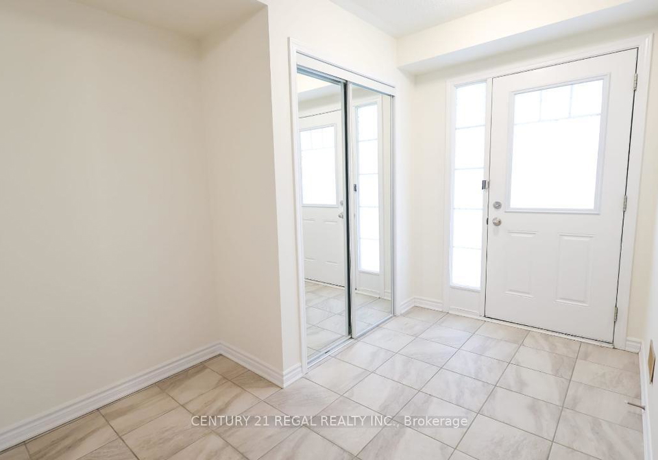 2440-fall-harvest-crescent-pickering-ontario-e12446043