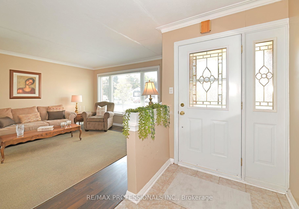 39-montvale-drive-scarborough-ontario-e12446264