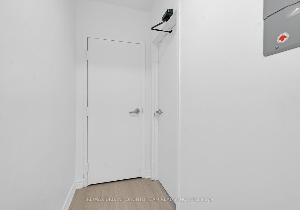 880-dundas-street-e-toronto-ontario-e12446794