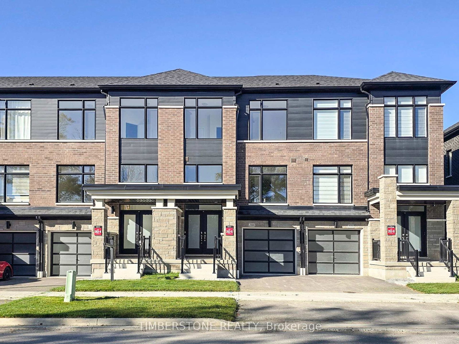 3008-sideline-16-pickering-ontario-e12448290