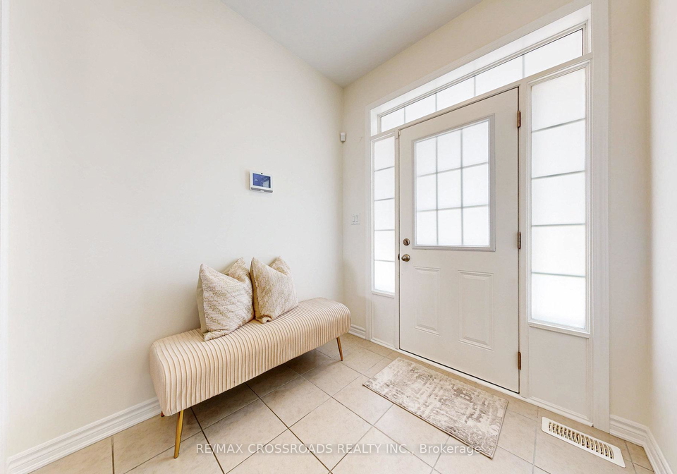 15-littlebeck-crescent-whitby-ontario-e12448379