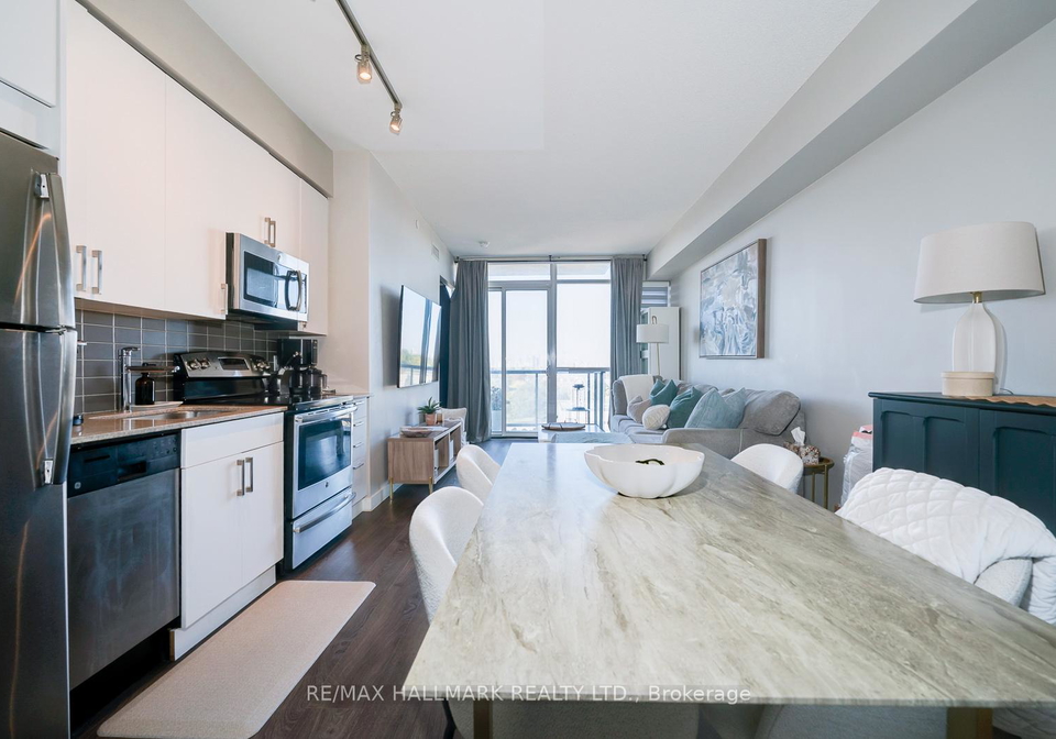 2055-danforth-avenue-toronto-ontario-e12449316